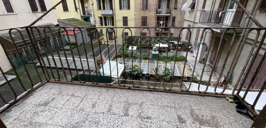 Mazzetta – grande trilocale con tre balconi