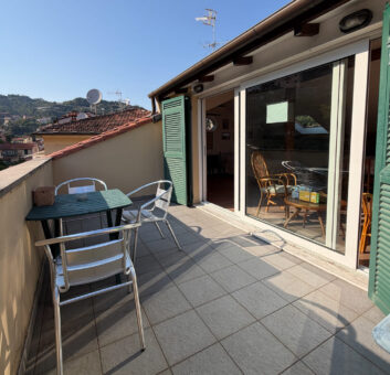 La Chiappa – grande monolocale mansardato con terrazza