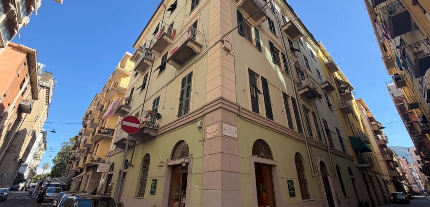 Centro storico – ampio e suggestivo 2,5 vani a destinazione ricettiva
