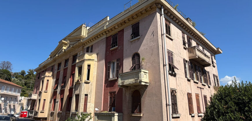 Colli – elegante 6 vani in bel palazzo primi ‘900