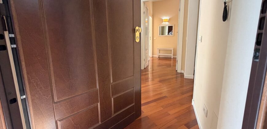 Centro storico – pregiata rifinitura, 4 vani con balcone
