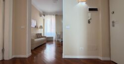 Centro storico – pregiata rifinitura, 4 vani con balcone