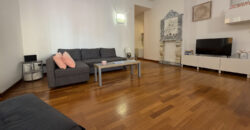 Centro storico – Moderno 4 vani con balconata, arredato