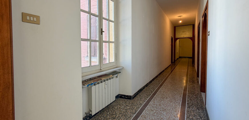 Colli – elegante 6 vani in bel palazzo primi ‘900