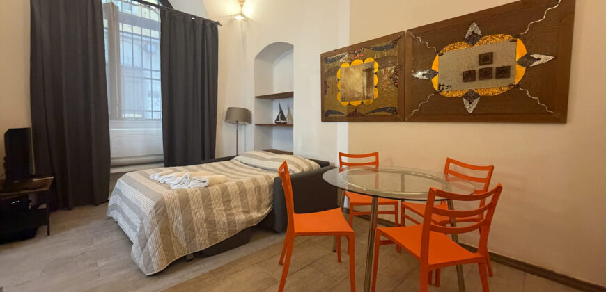 Centro storico – ampio e suggestivo 2,5 vani a destinazione ricettiva