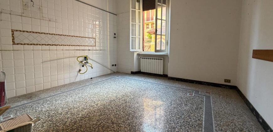 Colli – elegante 6 vani in bel palazzo primi ‘900