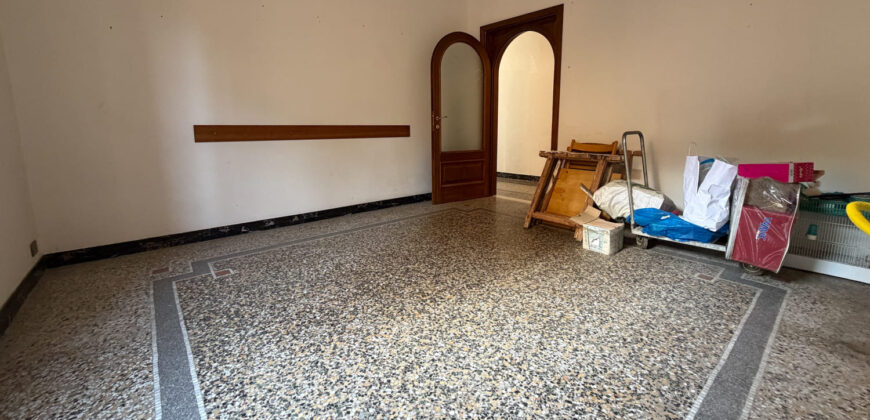 Colli – elegante 6 vani in bel palazzo primi ‘900