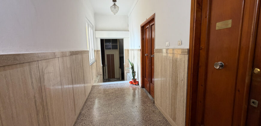 Centro storico – Moderno 4 vani con balconata, arredato