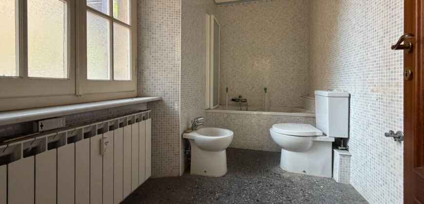 Colli – elegante 6 vani in bel palazzo primi ‘900