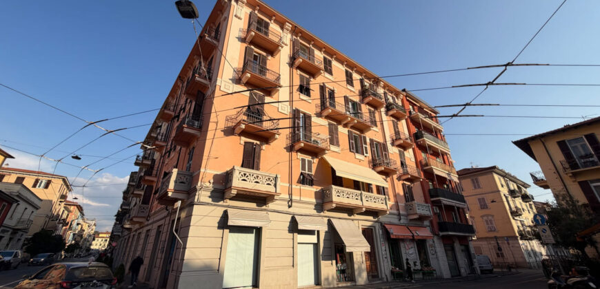 Migliarina – stupendo appartamento di ampi 3,5 vani con 2 balconi, ballatoio e terrazza a tasca