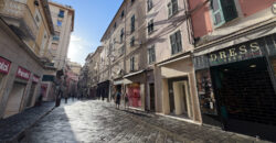 Via Prione – fondo commerciale di 70 mq. con bagno e corte