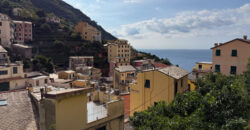 5 terre – Riomaggiore – ampio trilocale con terrazza vivibile
