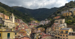 5 terre – Riomaggiore – ampio trilocale con terrazza vivibile