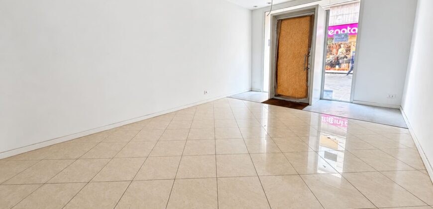 Via Prione – fondo commerciale di 70 mq. con bagno e corte
