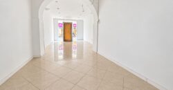 Via Prione – fondo commerciale di 70 mq. con bagno e corte