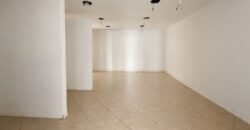 Via Prione – fondo commerciale di 70 mq. con bagno e corte