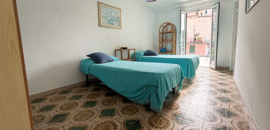 5 terre – Riomaggiore – ampio trilocale con terrazza vivibile