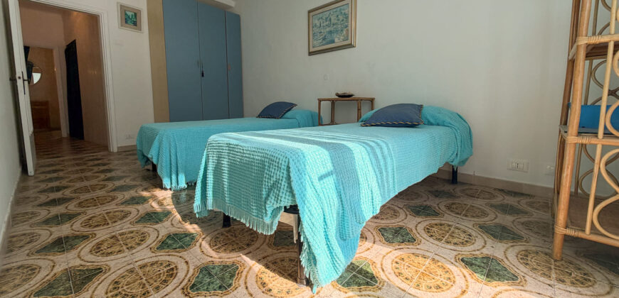 5 terre – Riomaggiore – ampio trilocale con terrazza vivibile
