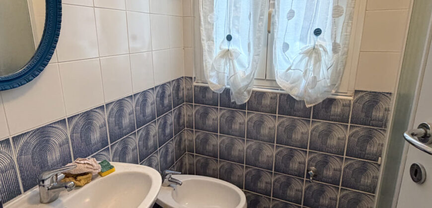 5 terre – Riomaggiore – ampio trilocale con terrazza vivibile