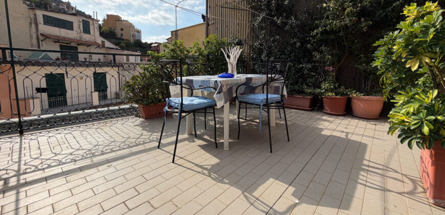 5 terre – Riomaggiore – ampio trilocale con terrazza vivibile
